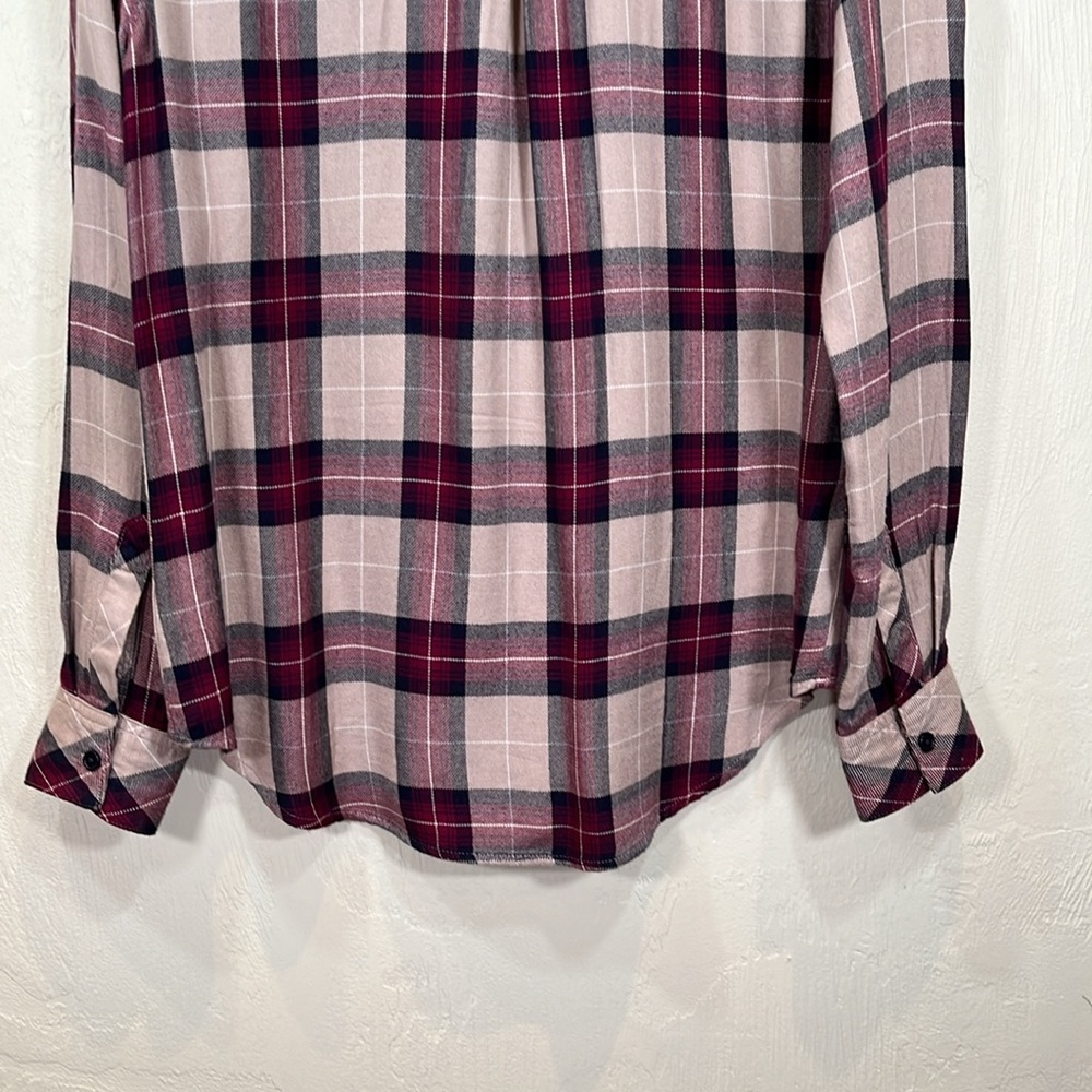 Like New! Rails Button Down Shirt - Picture 8 of 13